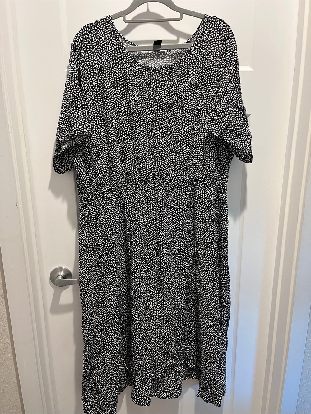 SHEIN Black & White Polka Dot Midi Dress